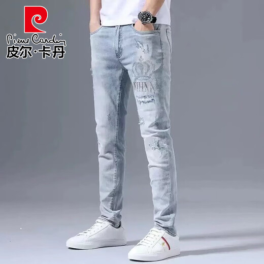 Pierre Cardin European Station 2025 Frühling und Herbst zerrissene Jeans Männer schlanke Füße trendy koreanischer Stil Heiße Diamant -Licht Farbe Dünne Hose hellblau 3890 Modelle 28