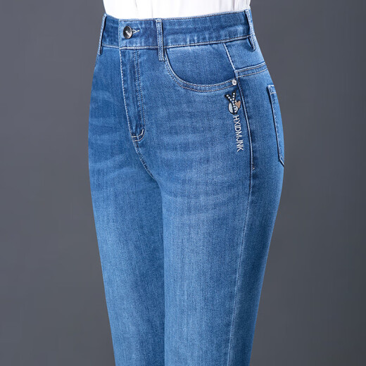 Pier Cardin Straight Jeans für Frauen hellblau Sommer 2025 Neue elastische Hohe Taille Mutterhose Freizeit mittlere Hosen im mittleren Alter 7029 Blau Q 28 /L95-105Jin [Jin ist 0,5 kg]