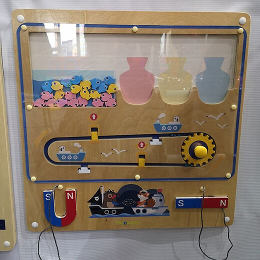Hongtong Kindergarten Wandspielzeugkorridor Spiel Dekoration Kinder frühe Bildung Montessori Unterricht AIDS Wandbetrieb Kognitiver Brettmaterial Formspiel