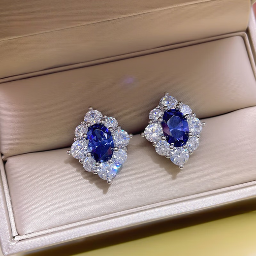 Henglijia 3 carat simulated tanzanite sapphire earrings for women, small, exquisite and high-end, internet celebrity high carbon diamond 925 sterling silver E82 tanzanite blue earrings