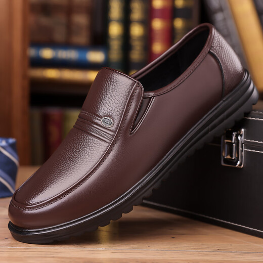 Woodpecker leather shoes men's spring and autumn new slip-on men's business casual shoes soft sole round toe middle-aged and elderly dad shoes Baita black 40