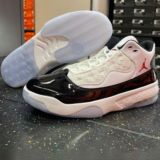 耐克（Nike）休闲鞋男鞋 秋季新款运动鞋MAX AURA2缓震实战训练中帮篮球鞋 CK6636-102 40.5