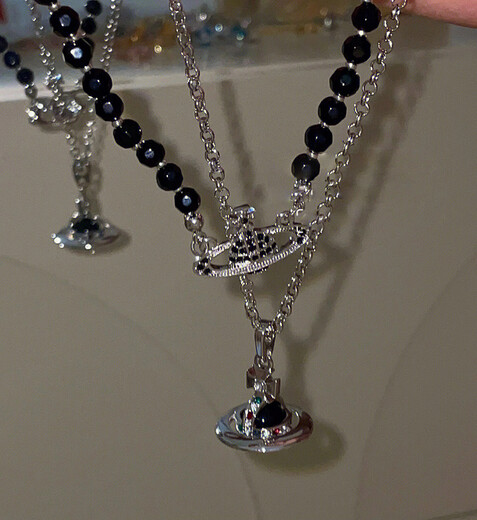 Intelligent three-dimensional Saturn West Queen Mother Glass Black Pearl Planet Clavicle Chain Necklace Women's Light Luxury Niche Design High-level Sense Black Planet Pendant Necklace (Keeps Color for Half a Year)