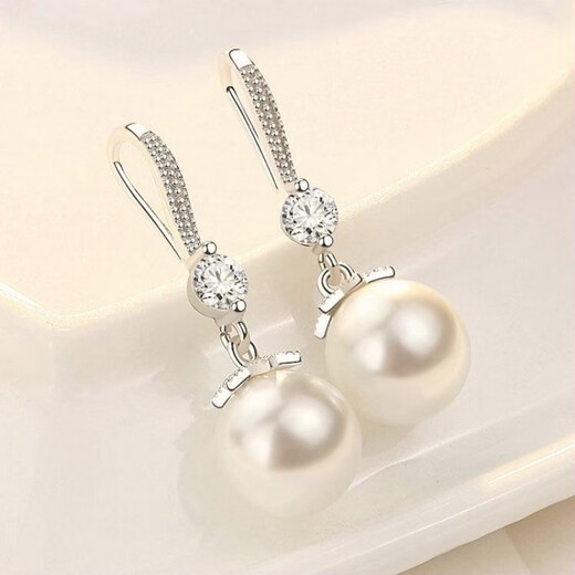 Guanpuge Fat Donglai same style pt950 platinum pearl earrings PT950 natural earrings for women 2024 new niche design pearl earrings shell beads (perfect round 9-10mm)