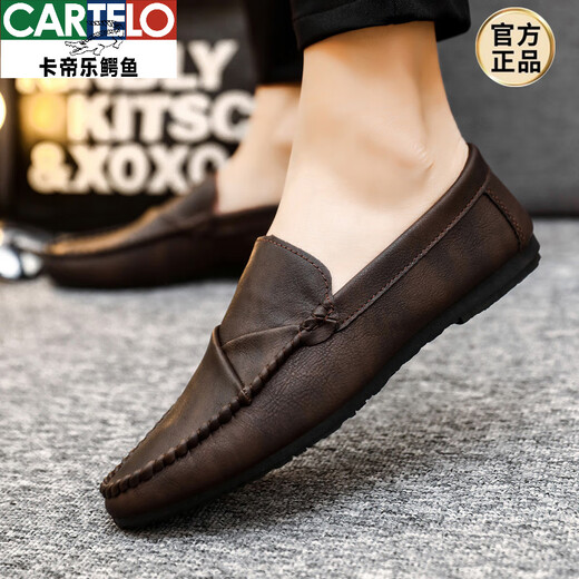 卡帝乐鳄鱼（CARTELO）男士豆豆鞋韩版商务工作休闲皮鞋透气百搭防滑一脚蹬男鞋2025春季 D826棕色+增高垫 41 偏小