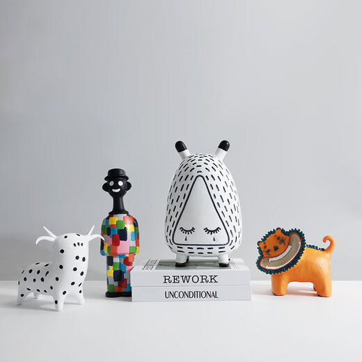 Ling Yuxun Customized Modern Cartoon Monster Animal Ornamente Kinderzimmer Haus Weichdekoration Design Wohnzimmer Desktop Vorlage Clown Man