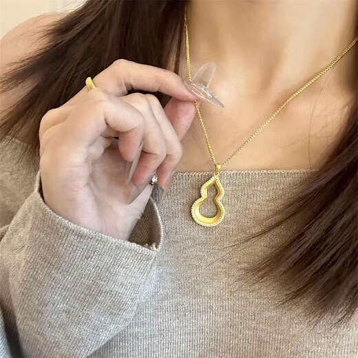 Shien Chinese style 18k gold-plated hollow gourd pendant necklace for women, diamond series, personalized and versatile commuting clavicle chain, hollow gourd pendant + Chopin chain