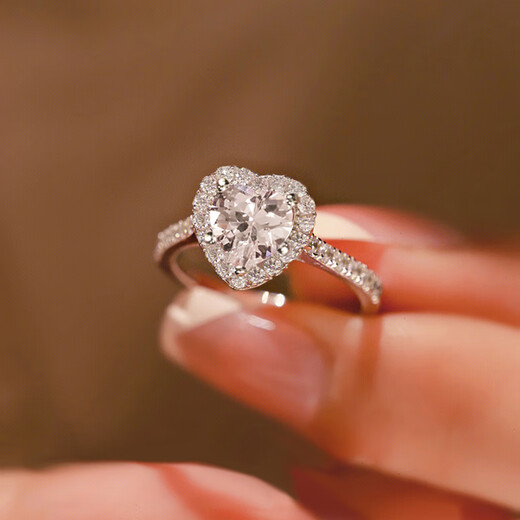 Pt950 platinum love-shaped moissanite diamond ring for women 1 carat diamond ring for marriage proposal and gift to girlfriend and wife No. 8 light luxury love ring 1 carat