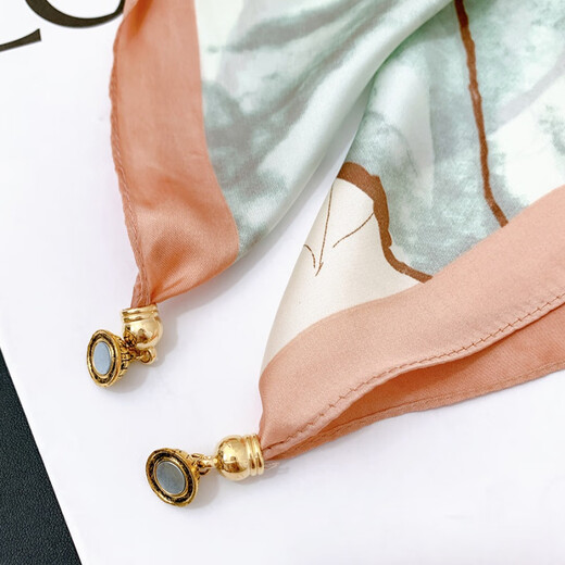 范诗奥新款百搭磁吸扣春秋方巾三角丝巾女领巾洋气围巾夏季时尚护颈围脖 清新蓝莲花