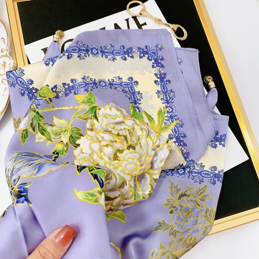 范诗奥新款百搭磁吸扣春秋方巾三角丝巾女领巾洋气围巾夏季时尚护颈围脖 清新蓝莲花