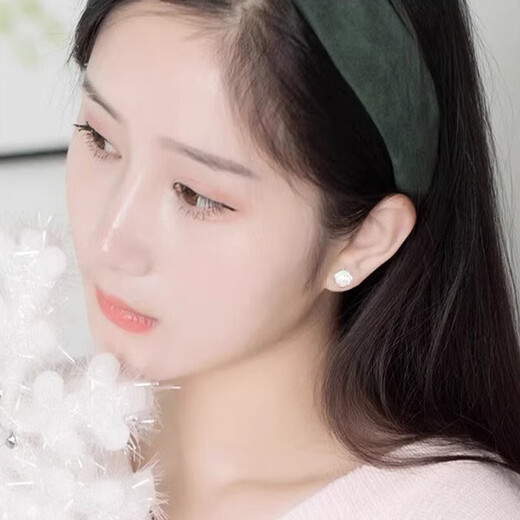 Zhou Baifu 925 Weekly Earrings Women's Silver Needle Earrings Set Gift Box Birthday Chinese Valentine's Day Gift for Girlfriend