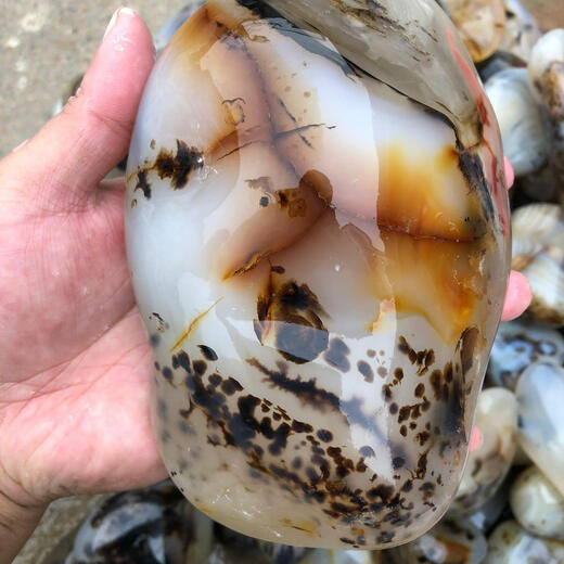 Aquatic agate, easy to play with, ocean chalcedony handle, pendant, original color white veined agate 50-100g