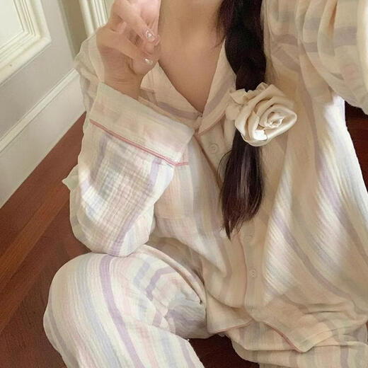 
Cat man Japanese cloud cotton pajamas for women in spring and autumn Xinjiang cotton gauze long-sleeved simple striped cotton silk home clothes two pieces QMS long-sleeved cardigan-9902 rainbow stripes 80-100Jin [Jin equals 0.5 kg] M