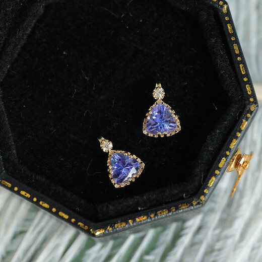 Micro-Given Tanzanite 18K Gold Triangular Pendant Gold Necklace Women's Diamond Inlaid Light Luxury Jewelry Japanese Simple Earrings