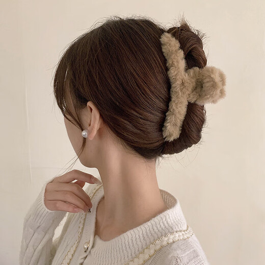 Yuqi Autumn and Winter Plush Clip Large Shark Clip Hair Clip Back of the Head Hair Clip Hair Clip Women's Headwear Extra Large A02 Plush Dark Coffee (11CM)
