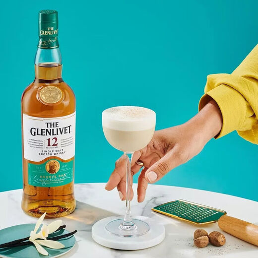 格兰威特（ThE GLENLIVET） 12年陈酿 苏格兰 单一麦芽 威士忌 洋酒 700ml  礼盒装（带杯）