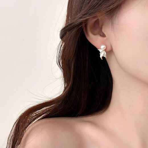 Miao Yijia Pearl Earrings Sterling Silver Earrings for Women 2025 New Silver Earrings Girls Birthday Gifts Temperament High-end Niche Pair of Pearl Fishtail Earrings