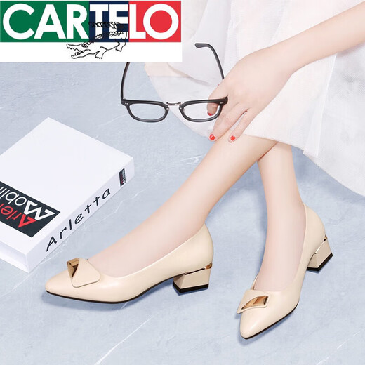 卡帝乐鳄鱼（CARTELO）中跟单鞋女粗跟软底鞋子夏2025年春秋百搭大码秋季妈妈鞋皮鞋 9892米色1 高跟5cm 34