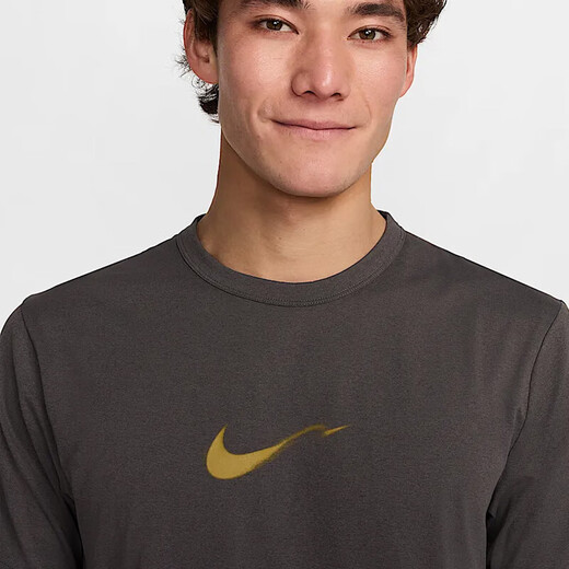 耐克（NIKE）【滔搏运动】男子AS M NK DF UV HYVERSE SS OPP2针织无领短T HV4882-299 L