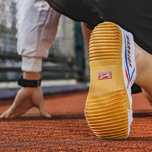 Huai Li high school entrance examination track and field shoes, lace-up soft-soled non-slip canvas shoes, martial arts shoes, student physical education class running shoes, examination long jump shoes, standing long jump shoes 39, too large/need to take 2 sizes smaller