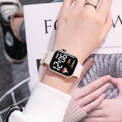 New Watch Love Small Square Watch Men and Women Couple Couple Childre