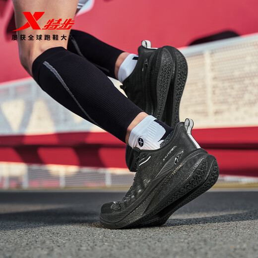
XTW [The darker the more you practice] Two thousand kilometers three generations of men's running shoes, sports shoes, lightweight shock-absorbing and wear-resistant running shoes body test