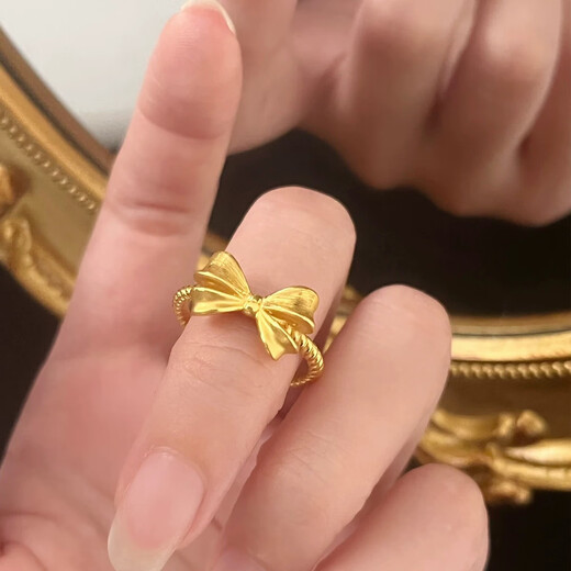 Butterfly golden ring with adjustable opening, gift for girlfriend on the run, niche design, fashionable and high-end gift for the fugitive princess, imitation gold ring