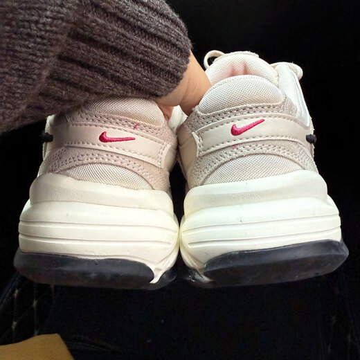 Nike (NIKE) кроссовки для женщин 2025 осень и зима новые спортивные туфли AL8 легкая дышащая толстая подошва повседневная обувь для папы в стиле ретро HJ7371-838 цвет ледяной гуавы астровый порошок 38