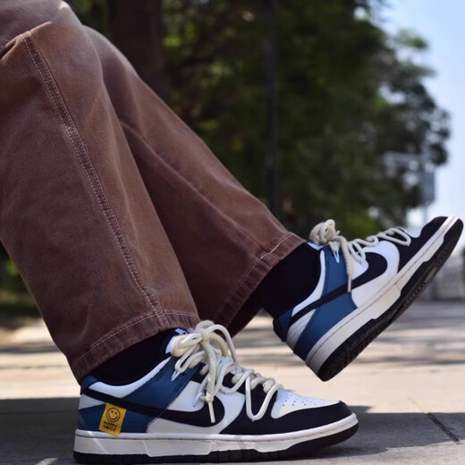 耐克（NIKE）定制球鞋 Dunk Low笑脸贴街头做旧双鞋带低帮板鞋男款黑白蓝 DD1391-100 笑脸贴 定制球鞋不退 36