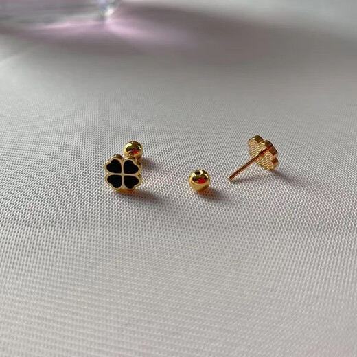 DYN outlet brand clearance withdrawal discount four-leaf clover earrings 18K gold 2024 personalized small fresh earrings gold