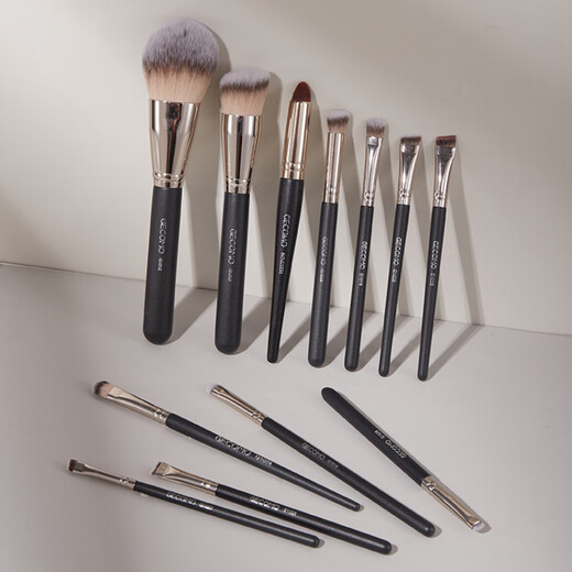 [Flats navires officiels] Gimmon Full Makeup Brush Set Blush Mask Mask Eyeliner Eyeliner Flat Shadow Brush Brush Brush V Feed Shadow Sponge Brush (Envoyer la tête de remplacement) G1098