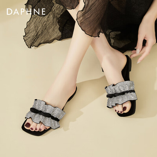 达芙妮（DAPHNE）平底法式晚风凉拖鞋女夏季外穿海边配裙子露趾一字拖女 黑色  38 