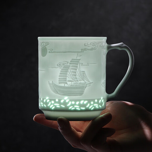 Jingdezhen (jdz) ceramic shadow green office cup household large-capacity tea cup tea water separation tea cup water cup birthday gift for men smooth sailing exquisite office cup