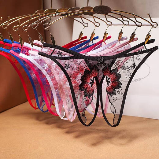 Sexy underwear for women, thin, transparent, pure and sexy, open crotch triangle thong, embroidered lace, flirty and hot, white, new style, confidential delivery