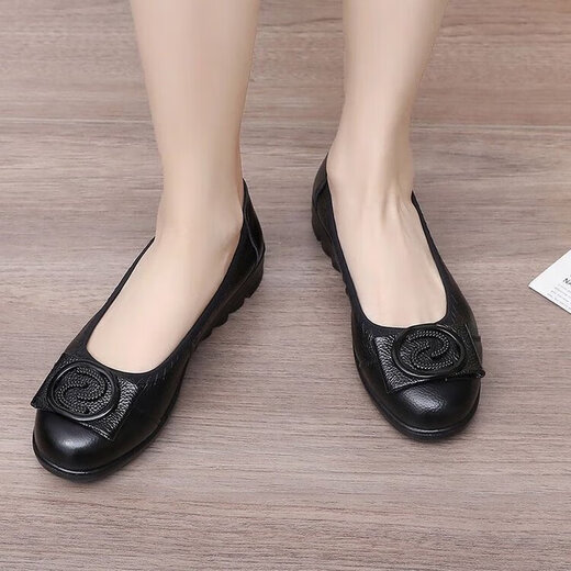 
Spider King (SPIDER KING) Middle-aged and elderly real soft leather mothers' shoes for women beef tendon soft sole spring new style one-legged flat-sole small leather shoes beans shoes single shoes 829 black 35