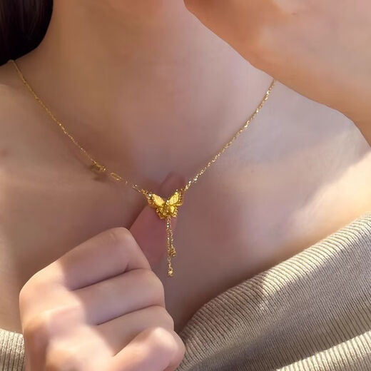 BZK9999 Gold Butterfly Necklace for Women 2025 New Pure Gold Fashion Clavicle Chain Valentine's Day Gift for Women Butterfly Necklace 1.56g