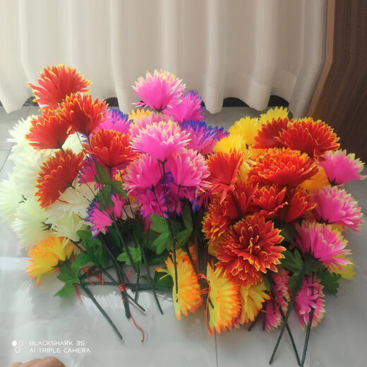 Zi Jiafu Qingming Festival artificial flowers artificial flowers chrysanthemum Juana plastic flower bouquet decoration ancestor worship supplies missing crystal chrysanthemum orange red 1