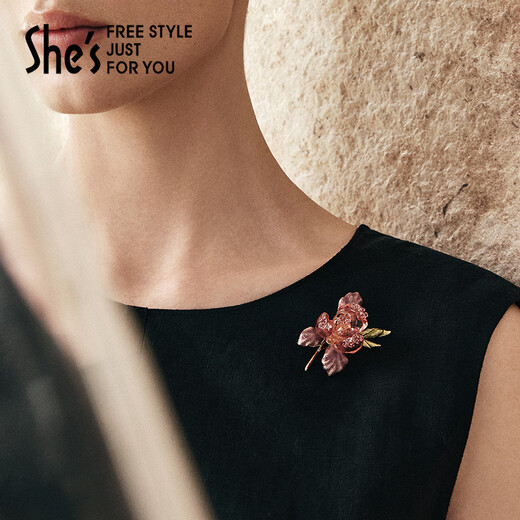 She s Akiko Monet impression bright resin flower brooch high-end temperament brooch brooch silk scarf buckle birthday gift for women bare crystal powder A0