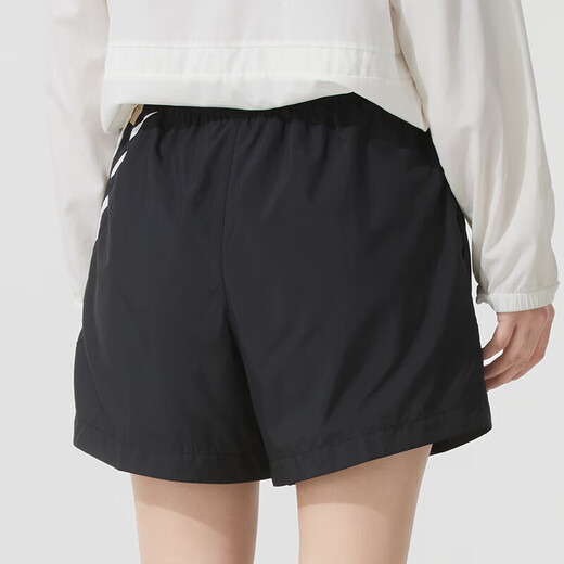 耐克（NIKE）女子夏季运动套装 跑步健身训练服休闲衣裤潮流时尚透气短袖短裤 短袖T恤+短裤/两件套 M