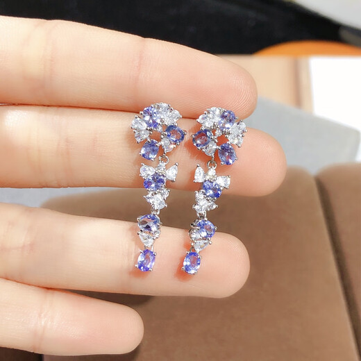 QIWN2025 New Tanzanite Earrings Gorgeous Purple Pure Body Exploding Fire Color 925 Silver,