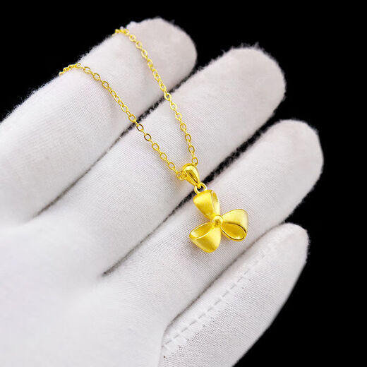 KZD Old Phoenix 999 Pure Gold Four-leaf Clover Pendant Women's Fashion Temperament Pure Gold Collarbone 0.01g Four-leaf Clover Necklace