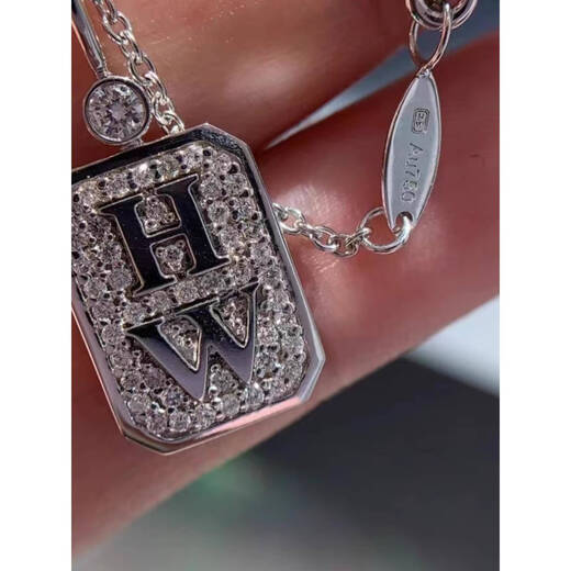 Chi Xing high-end HW necklace HW18K full diamond logo perfume bottle letter four-leaf clover pendant clavicle chain for women white gold