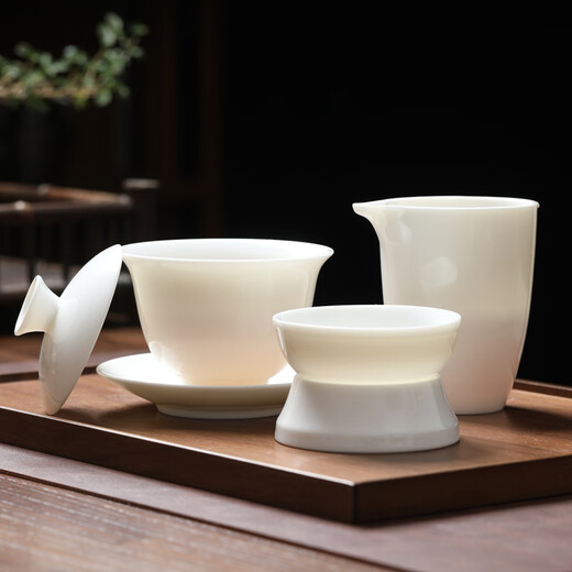 Yuanqing Jiasheng complete set of Kung Fu tea set Chinese white mutton fat jade porcelain tea set set cover bowl male cup tea drain three-piece set