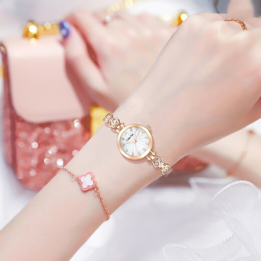COLEVKICEVKIE BIRLANGE CADEAU pour les filles pour donner à la petite amie meilleure amie Mère petite amie Pratique Sentiment 9215 SERVE SOLLE DIAMANT PIND + BOX BOX BOX + BRACELET + CAST