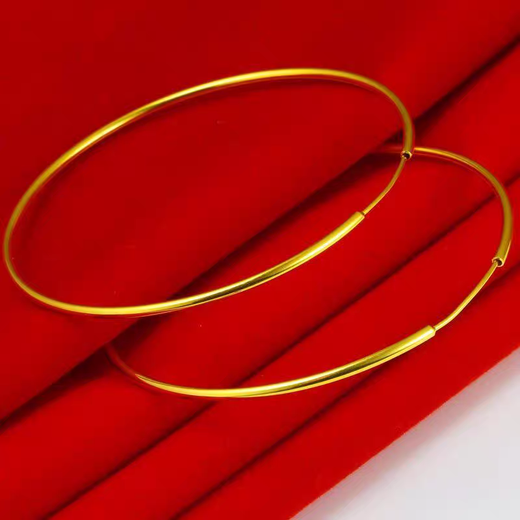 Chinese Valentine's Day gold earrings European and American fashion temperament 18k gold large hoop earrings for your girlfriend. The same style 60mm earrings from the gold store
