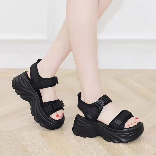 Dick-Soled-Sportsandalen für Frauen 2025 Sommer neuer Schwammkuchen weicher Sohle erhöhter Strand lässig Sandalen für Frauen schwarz 37