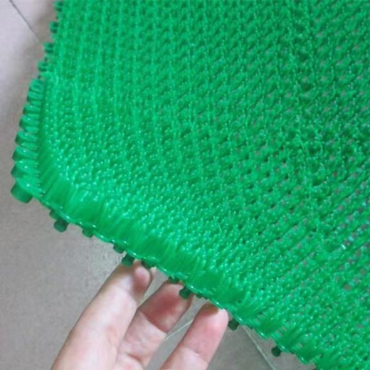 Lawn and green space simulated commercial refrigerator compartment grid green mat bedding display cabinet beef and mutton deli plate mat anti-freeze green 38*58cm 1.5cm thick. How many pieces can be sent as many as you want. You can put them together as you like.