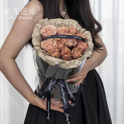 A bouquet of cappuccino roses delivered in the same city by Shi Guang Ni Travel Flowers as a birthday gift for your girlfriend, best friend and boyfriend