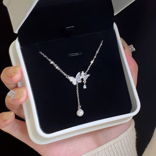 Qiuyu S999 sterling silver light and shadow butterfly necklace for women 2025 summer new clavicle chain Chinese Valentine's Day gift for girlfriend on Valentine's Day Bow gift box light and shadow butterfly necklace