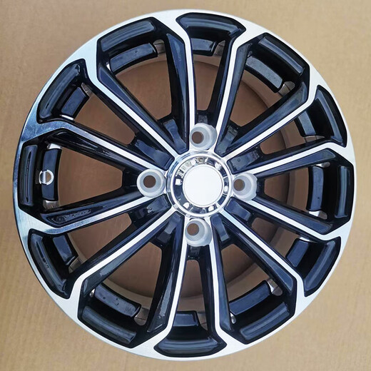 Roues en alliage en aluminium de 13 pouces 15565R13 Rague en aluminium électrique à quatre roues 16570R13 Vacuum pneu touristique et bus touristique bus de 13 pouces roues en aluminium (distance centrale 100 mm)